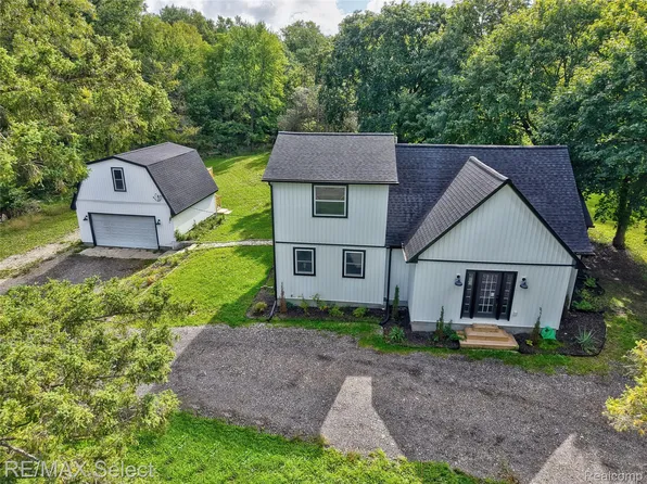 12111 Linden Rd, Linden, MI 48451