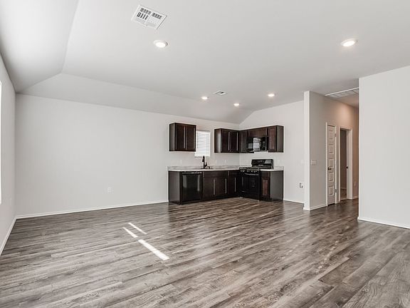 3rd image of 11844 NW 94th Ter