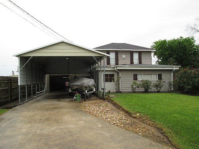 1st image of 207 S 12th St