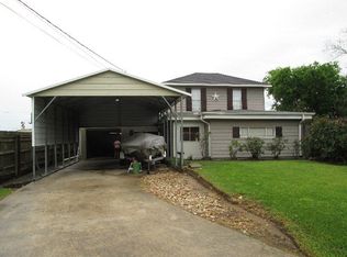 207 S 12th St, Nederland, TX 77627