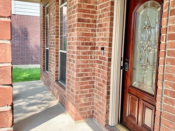 5th image of 9910 Pine Flats Dr