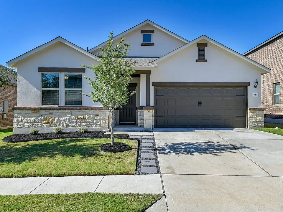 1349 Eagle Ray St