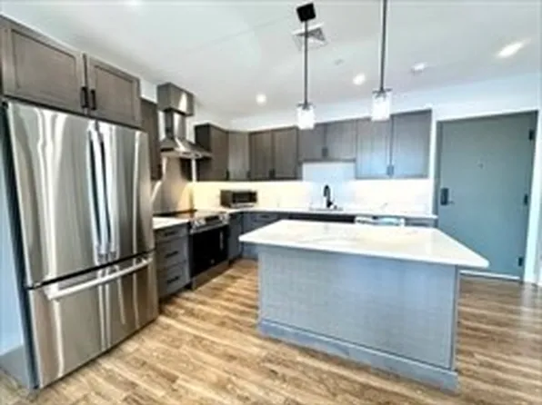 21 Summer St #302, Natick, MA 01760