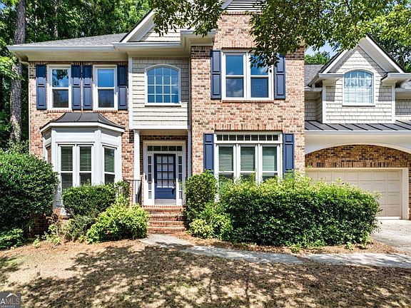 3rd image of 5008 Highland Oaks Ct SE