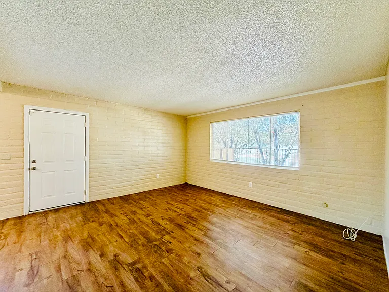 Desert Terrace Apartments - 2 and 3 Bedrooms with Community Pool and Laundry! — Photo 30