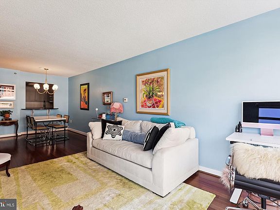 5th image of 1150 K St NW APT 706