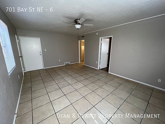 3rd image of 701 Bay St NE #6