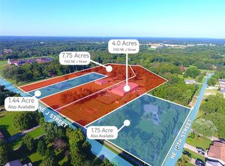 1102 NE J St, Bentonville, AR 72712