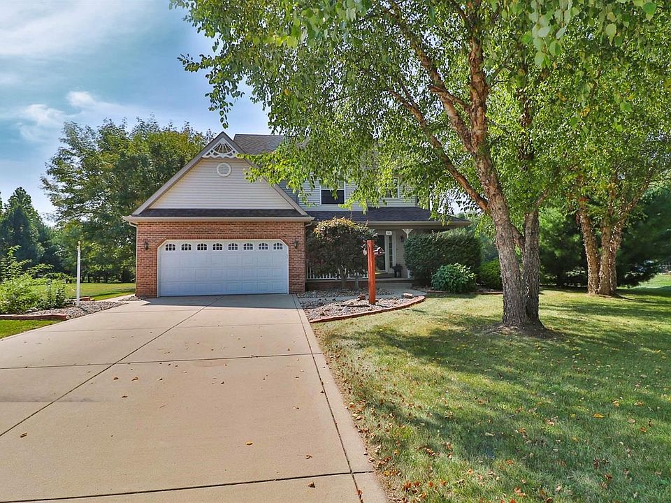 1st image of 166 Lee Dr