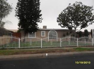 542 E 3rd St, Rialto, CA 92376
