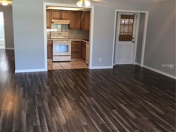3rd image of 764 62nd Ave NE