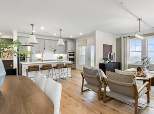 4 Stratton Dr UNIT 305, Woburn, MA 01801