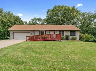 2109 Skylane Rd, Muscatine, IA 52761