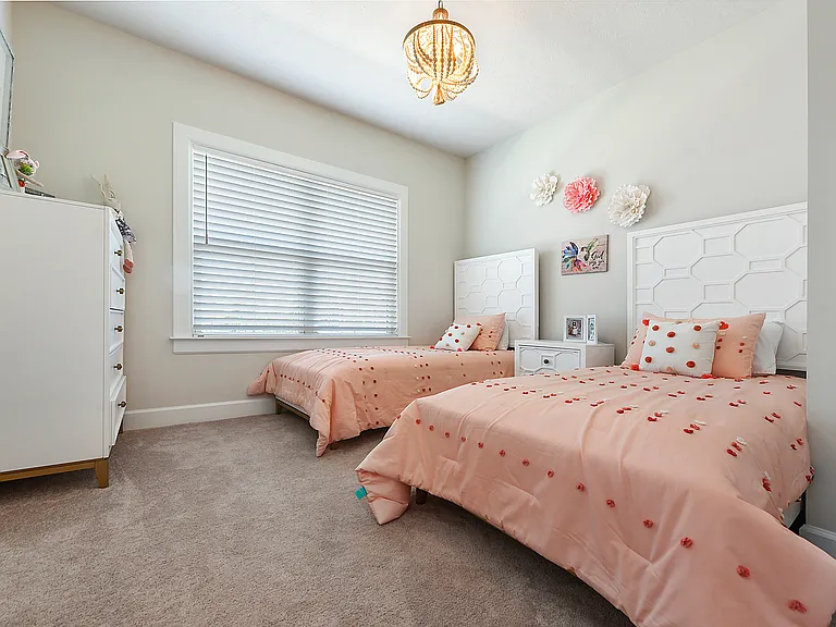 409 Spruce Ln — Photo 31