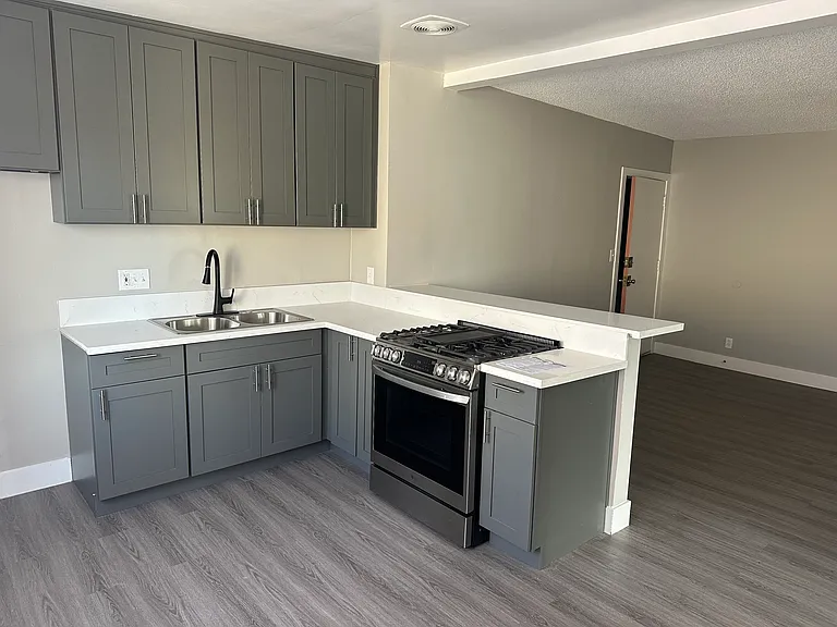 14014 Doty Ave #2 — Photo 1