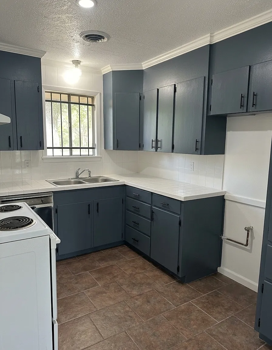 3 bed, 1214 sqft, $1,100 — Photo 3