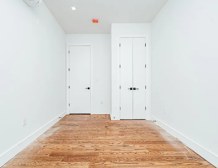 1183 Gates Ave #3A — Photo 12