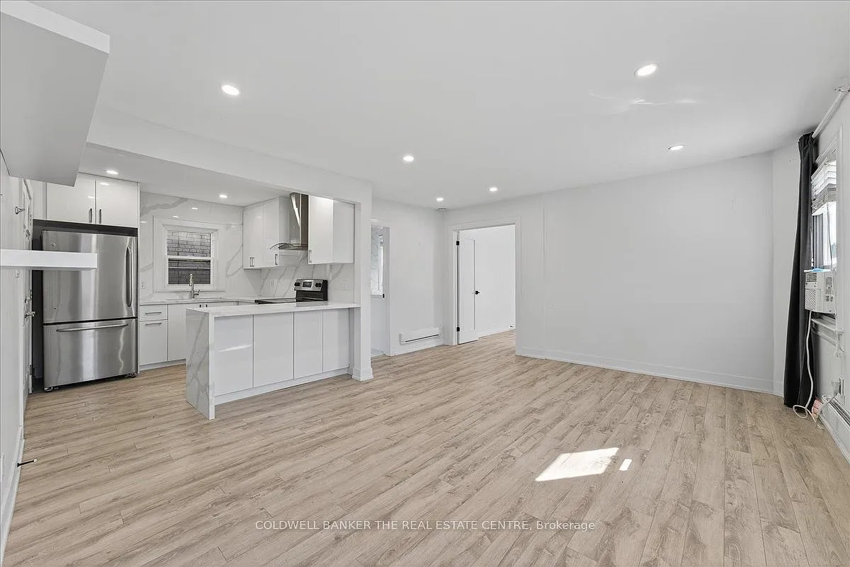 693 Mount Pleasant Rd #201 photo 1