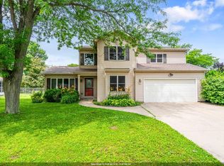 1325 S Westhaven Dr, Oshkosh, WI 54904