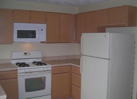 3rd image of 254 Farrwood Dr