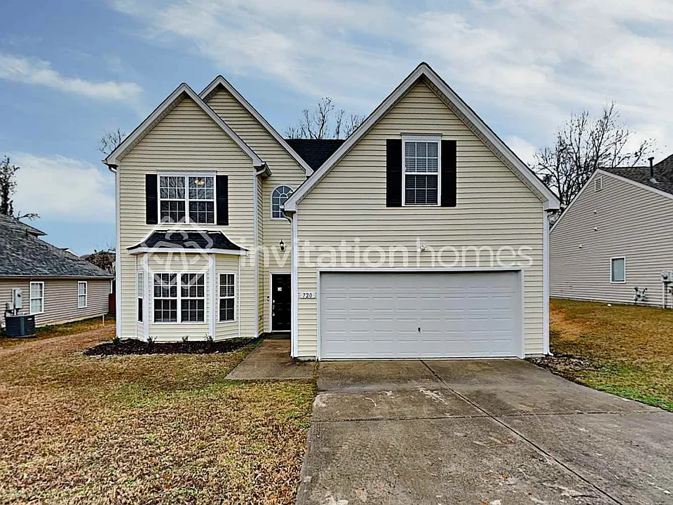 720 Red Oak Tree Dr
