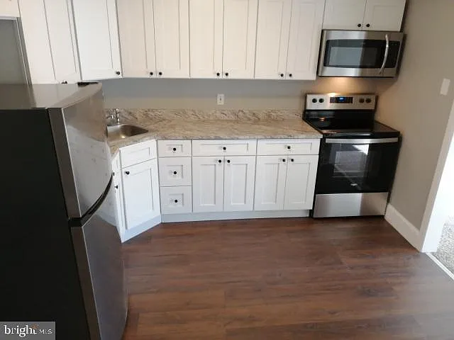 4329 Main St #2 — Photo 1