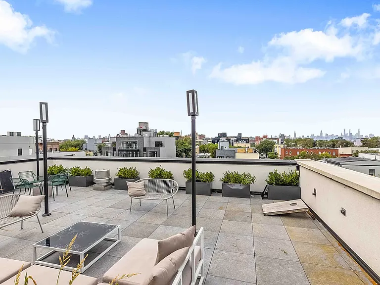 412 Evergreen Ave #4A — Photo 15