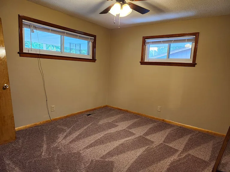 1219 John Ross Rd — Photo 9