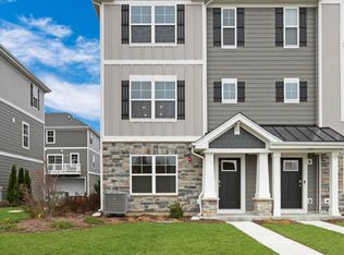 351 Bridgeview Ct, Saint Charles, IL 60174