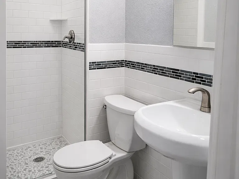 1212 Como Ave SE — Photo 11