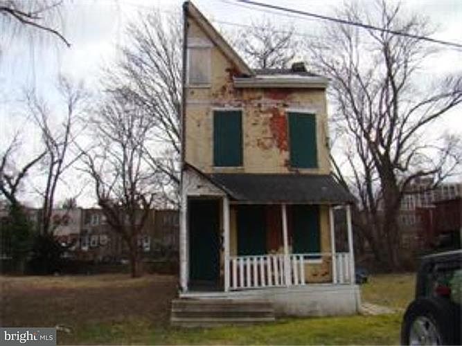 1st image of 15 Walnut Ave