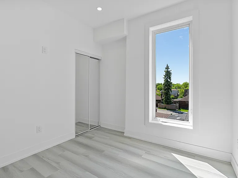 587 Oakwood Ave — Photo 97