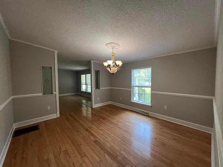 239 Smokey Ln — Photo 4