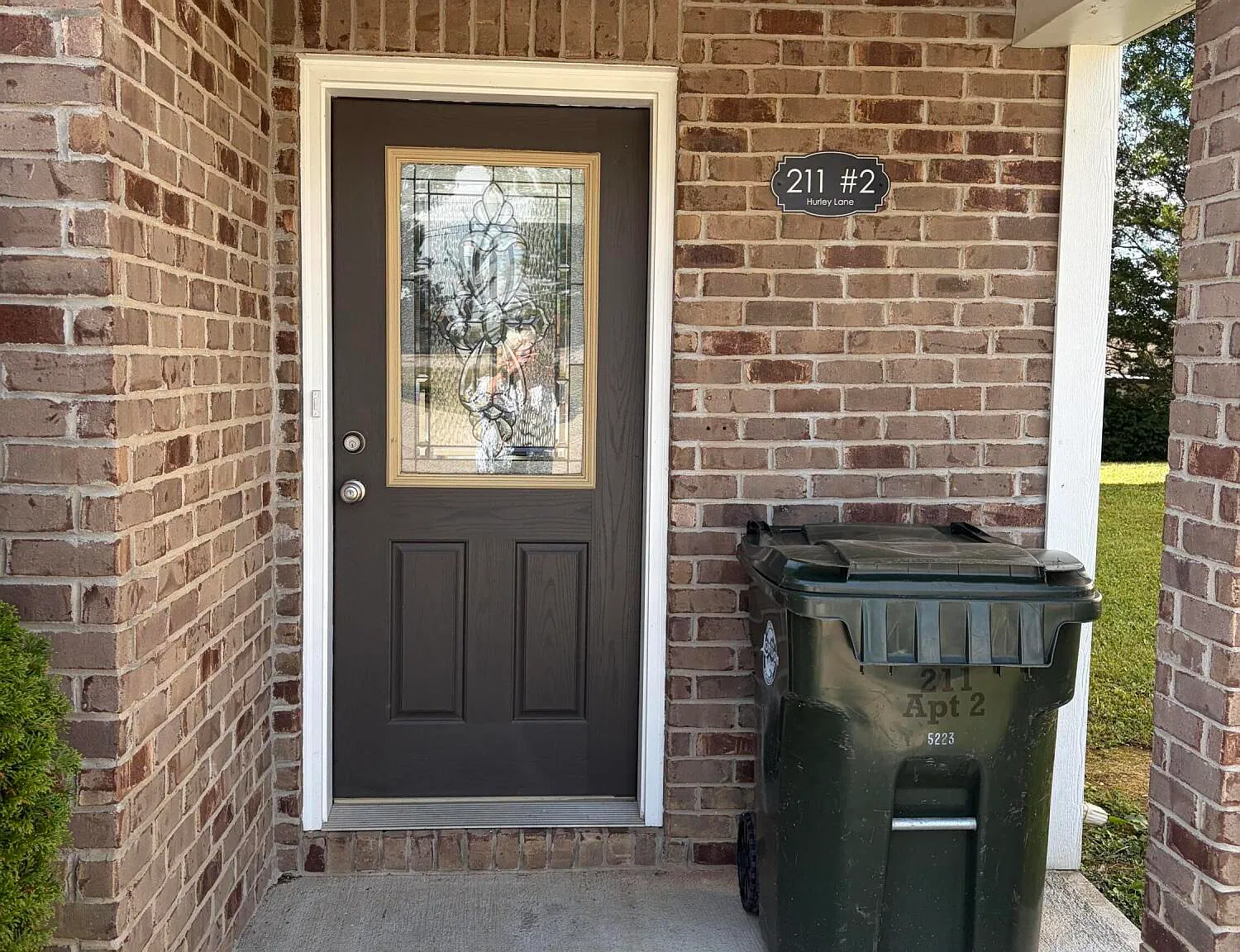 3 bed, 2.5 bath, 1550 sqft, $1,400 — Photo 2