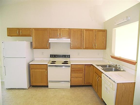 3rd image of 426 Hollyhock Ct
