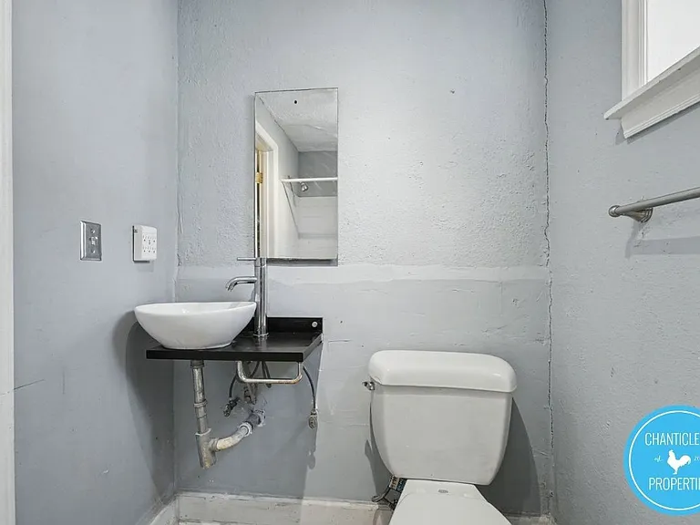 1047 W Academy St — Photo 19