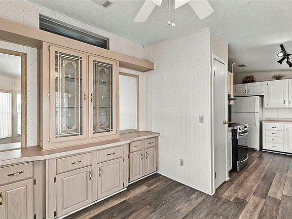 3rd image of 340 CANAL WAY
