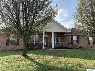 114 Bay Pointe Ln, Madison, AL 35758