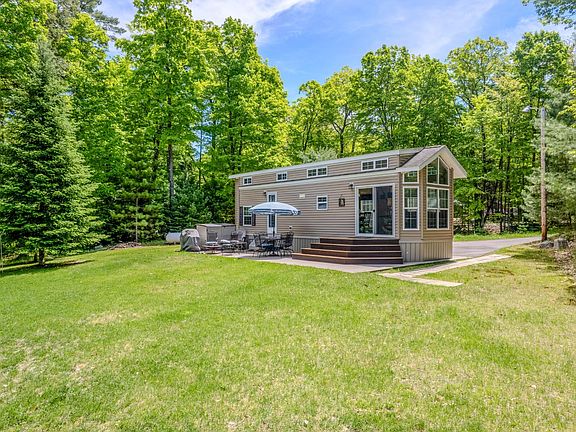 4th image of 9088 Mid Lake Rd