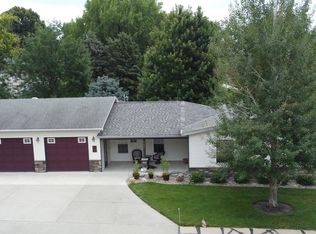 806 15th St, Wisner, NE 68791