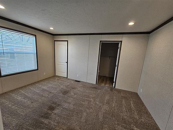 3rd image of 2307 Dogwood St #19