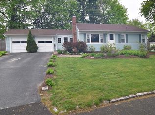 31 Leslie Rd, Warwick, RI 02888