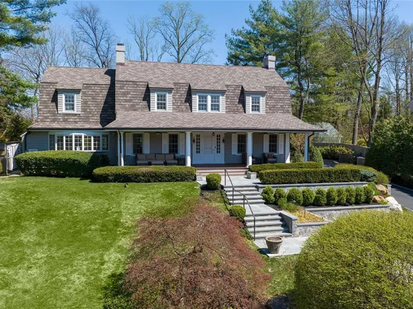 56 The Intervale, Roslyn Estates, NY 11576