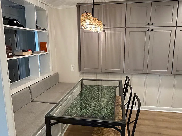 1523 Oleander Ave — Photo 4