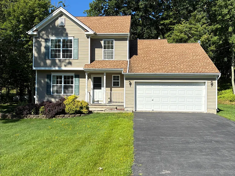 1010 Dorset Dr — Photo 1
