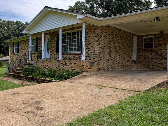 3rd image of 166 Montclair Dr