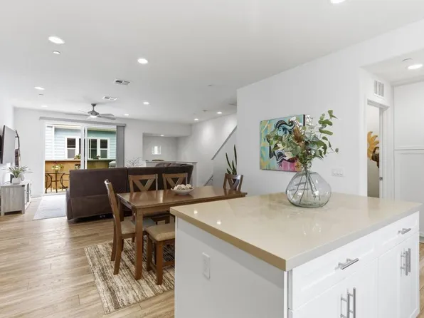 4367 Pacifica Way Unit 2, Oceanside, CA 92056