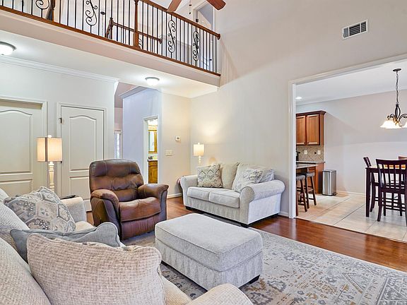 5th image of 468 River Oaks Ln