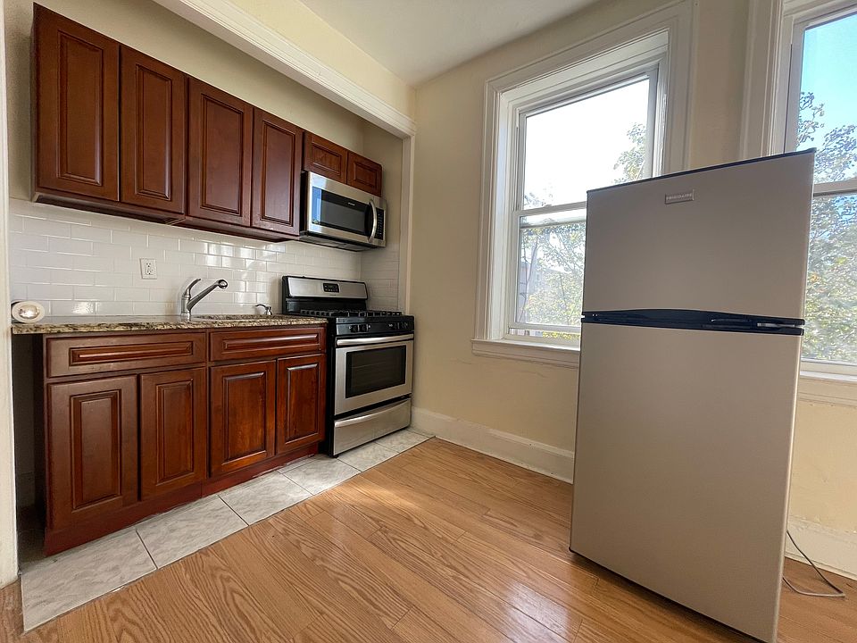 2nd image of 912 90th St #22E
