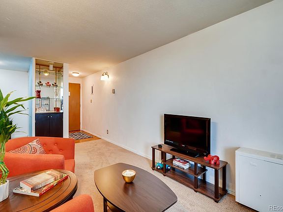 3rd image of 1155 Ash St APT 1404